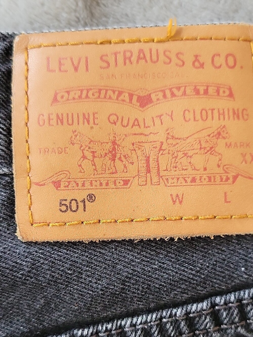 Levi's Women's High-Rise Black Denim Cutoff Shorts - Picture 3 of 12